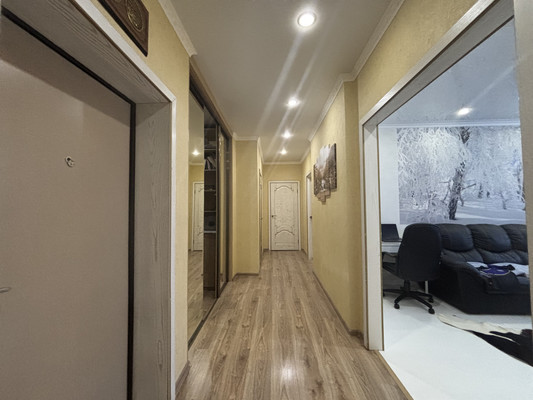 Продам трехкомнатную (3-комн.) квартиру, Профессора Камая ул, 12, Казань г