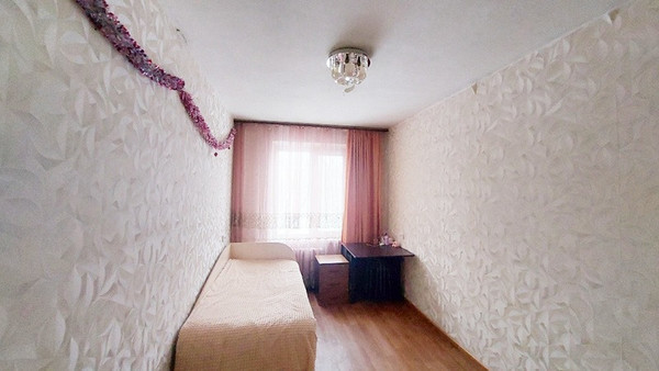 Продам двухкомнатную (2-комн.) квартиру, Мазита Гафури ул, 3, Казань г