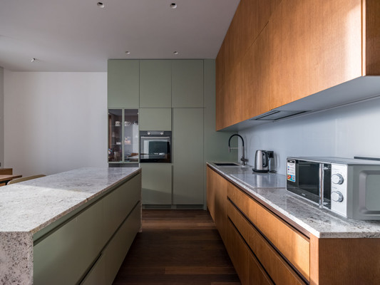 Продам трехкомнатную (3-комн.) квартиру, Маломосковская ул, 14, Москва г