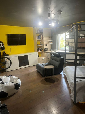 Продам трехкомнатную (3-комн.) квартиру, Толбухина ул, 4, Калининград г