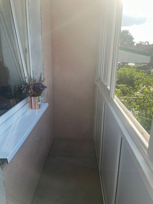 Продам трехкомнатную (3-комн.) квартиру, Толбухина ул, 4, Калининград г