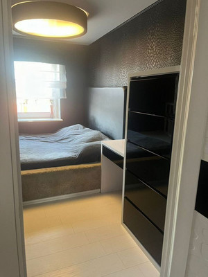 Продам трехкомнатную (3-комн.) квартиру, Толбухина ул, 4, Калининград г