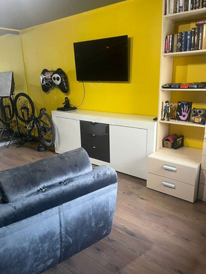 Продам трехкомнатную (3-комн.) квартиру, Толбухина ул, 4, Калининград г