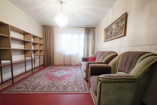 Продам трехкомнатную (3-комн.) квартиру, Батальная ул, 71, Калининград г