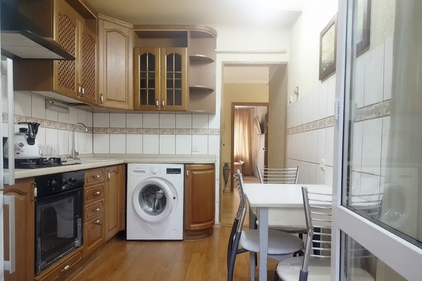 Продам трехкомнатную (3-комн.) квартиру, Батальная ул, 71, Калининград г