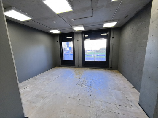 Сдам торговое помещение 78,6 м2, Дудергофского канала наб, , 4к1, Санкт-Петербург г