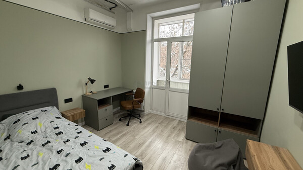 Продам двухкомнатную (2-комн.) квартиру, Лазо ул, 4к2, Москва г