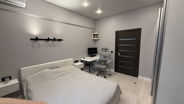 Продам двухкомнатную (2-комн.) квартиру, Лазо ул, 4к2, Москва г