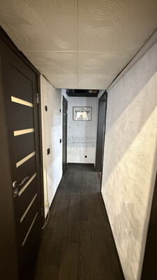 Продам двухкомнатную (2-комн.) квартиру, Лазо ул, 4к2, Москва г