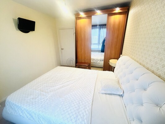 Продам двухкомнатную (2-комн.) квартиру, Александры Монаховой ул, 92к3, Коммунарка п