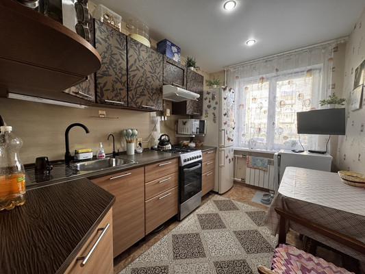 Продам трехкомнатную (3-комн.) квартиру, Деповская ул, 118, Ишим г