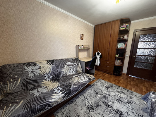 Продам трехкомнатную (3-комн.) квартиру, Деповская ул, 118, Ишим г