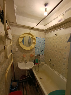 Продам двухкомнатную (2-комн.) квартиру, Карла Маркса ул, 76а, Ишим г