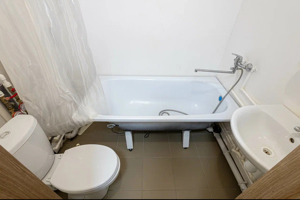 Продам однокомнатную (1-комн.) квартиру, Самаровская ул, 2, Ханты-Мансийск г