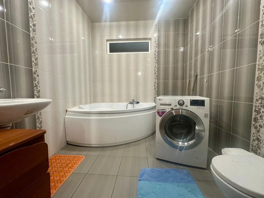 Продам многокомнатную квартиру, Ясная (Центральный р-н) ул, 9Б, Сочи г