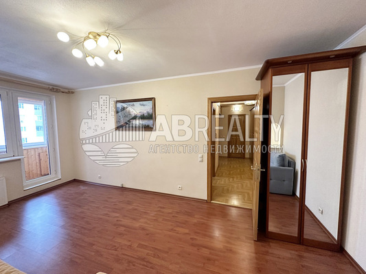 Продам двухкомнатную (2-комн.) квартиру, Ленинский пр-кт, 121/1к2, Москва г