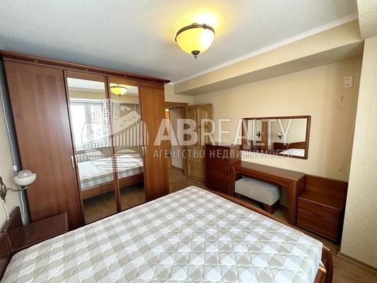 Продам двухкомнатную (2-комн.) квартиру, Ленинский пр-кт, 121/1к2, Москва г