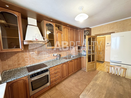 Продам двухкомнатную (2-комн.) квартиру, Ленинский пр-кт, 121/1к2, Москва г