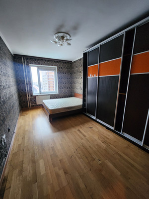 Продам трехкомнатную (3-комн.) квартиру, Коломяжский пр-кт, 15к2, Санкт-Петербург г