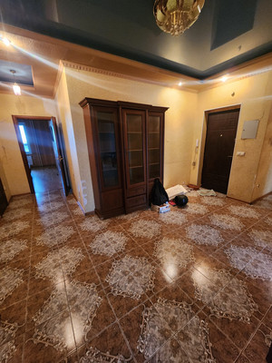 Продам трехкомнатную (3-комн.) квартиру, Коломяжский пр-кт, 15к2, Санкт-Петербург г