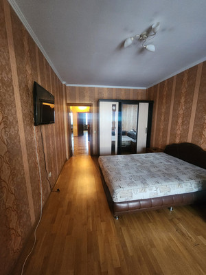 Продам трехкомнатную (3-комн.) квартиру, Коломяжский пр-кт, 15к2, Санкт-Петербург г