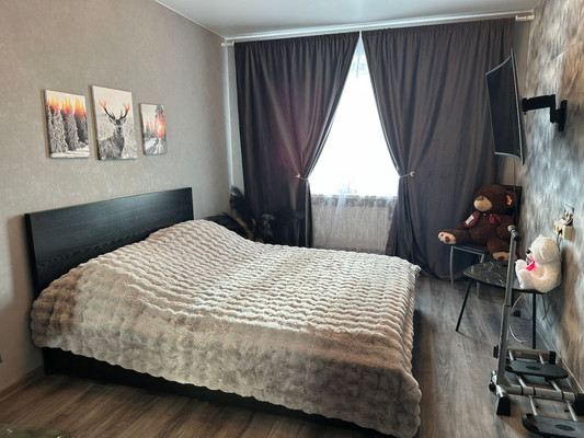 Продам двухкомнатную (2-комн.) квартиру, Тихоокеанская ул, 1к1, Парголово п