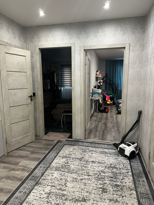 Продам двухкомнатную (2-комн.) квартиру, Тихоокеанская ул, 1к1, Парголово п