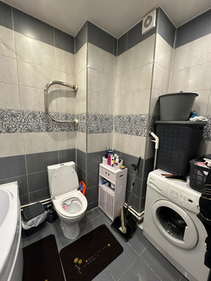 Продам двухкомнатную (2-комн.) квартиру, Тихоокеанская ул, 1к1, Парголово п