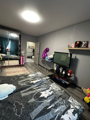 Продам двухкомнатную (2-комн.) квартиру, Тихоокеанская ул, 1к1, Парголово п