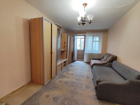 Продам трехкомнатную (3-комн.) квартиру, Ростовская ул, 7, Симферополь г