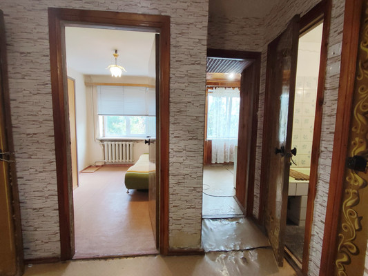 Продам трехкомнатную (3-комн.) квартиру, Ростовская ул, 7, Симферополь г