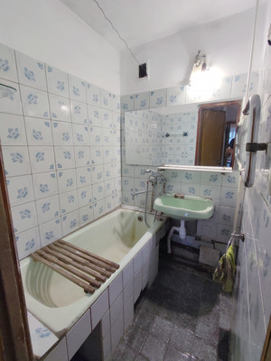 Продам трехкомнатную (3-комн.) квартиру, Ростовская ул, 7, Симферополь г