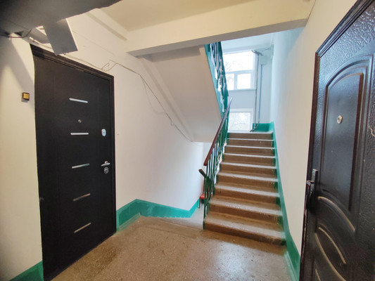 Продам трехкомнатную (3-комн.) квартиру, Ростовская ул, 7, Симферополь г