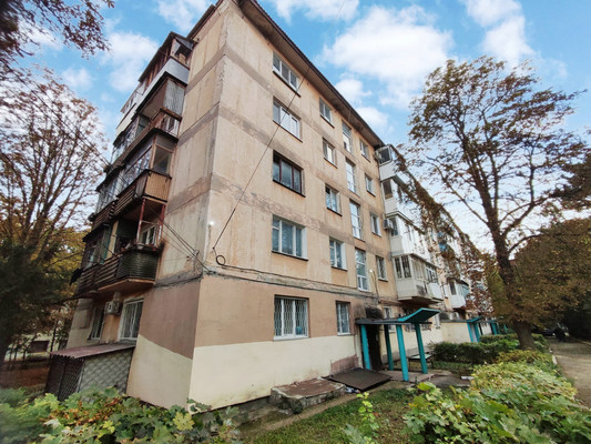 Продам трехкомнатную (3-комн.) квартиру, Ростовская ул, 7, Симферополь г