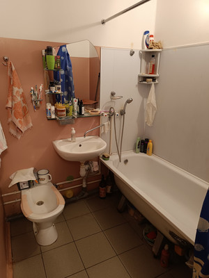 Продам двухкомнатную (2-комн.) квартиру, Мурата Ахеджака ул, 24, Новороссийск г