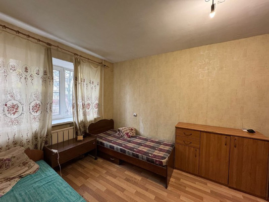 Продам двухкомнатную (2-комн.) квартиру, Горького ул, 16, Малино рп