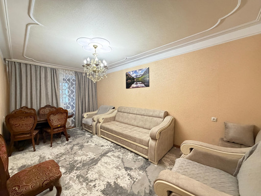 Продам трехкомнатную (3-комн.) квартиру, Кабардинская ул, 206, Нальчик г