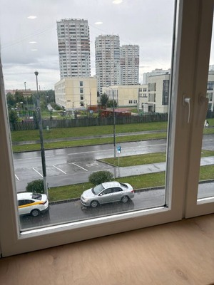 Продам двухкомнатную (2-комн.) квартиру, Брусилова ул, 33к1, Москва г