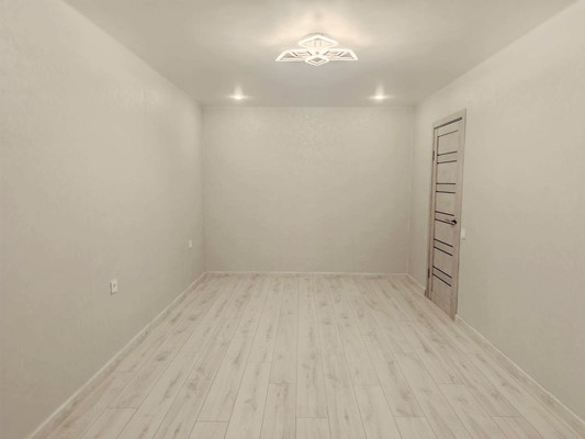 Продам двухкомнатную (2-комн.) квартиру, Ростовская ул, 7, Симферополь г