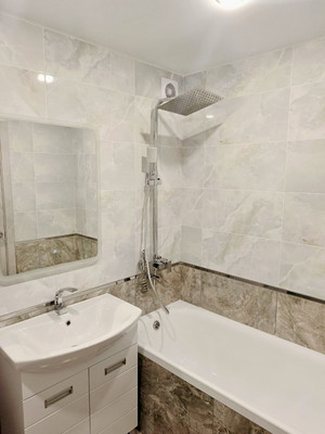 Продам двухкомнатную (2-комн.) квартиру, Ростовская ул, 7, Симферополь г