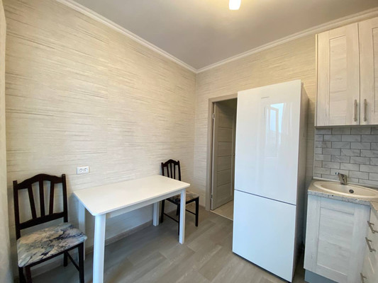 Сдам двухкомнатную (2-комн.) квартиру, Машиностроительная ул, 82, Калининград г