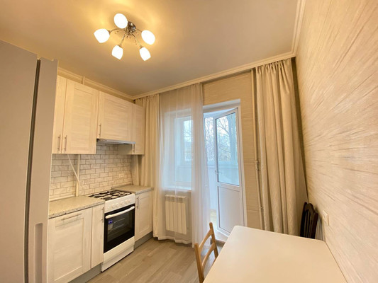 Сдам двухкомнатную (2-комн.) квартиру, Машиностроительная ул, 82, Калининград г