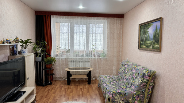 Продам двухкомнатную (2-комн.) квартиру, Рифката Гайнуллина ул, 4, Нижнекамск г