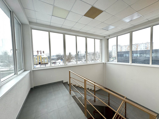 Сдам торговое помещение 700 м2, Яблочная ул, 3а, Калининград г