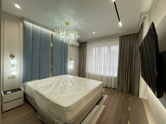 Сдам двухкомнатную (2-комн.) квартиру, им. Григория Булгакова ул, 10, Краснодар г