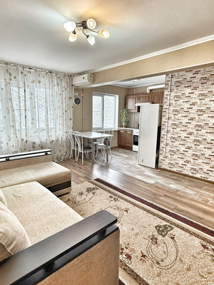 Продам трехкомнатную (3-комн.) квартиру, Ставропольская ул, 228, Краснодар г