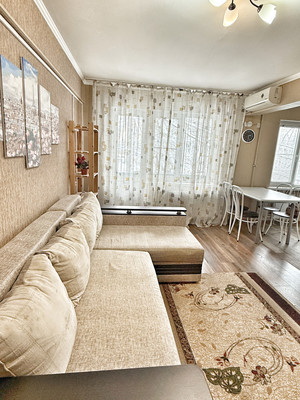 Продам трехкомнатную (3-комн.) квартиру, Ставропольская ул, 228, Краснодар г