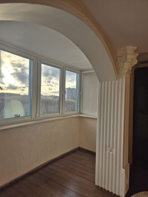 Продам трехкомнатную (3-комн.) квартиру, Тарусская ул, 22к3, Москва г