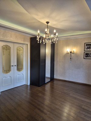 Продам трехкомнатную (3-комн.) квартиру, Тарусская ул, 22к3, Москва г