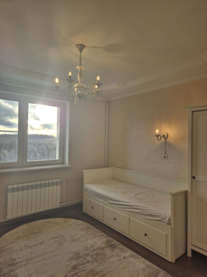 Продам трехкомнатную (3-комн.) квартиру, Тарусская ул, 22к3, Москва г